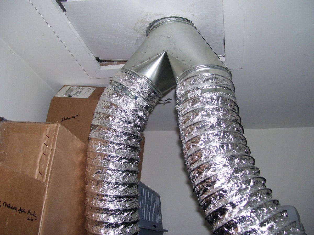 Attic ceiling with ducting attached with wye branch 001