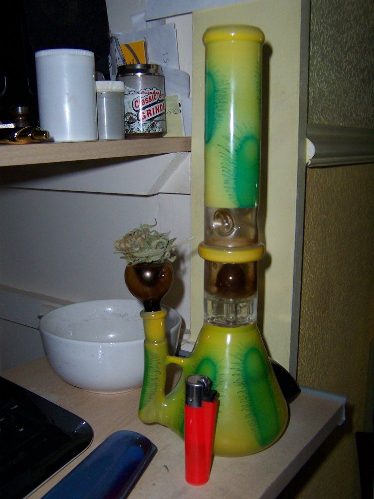Bong B
