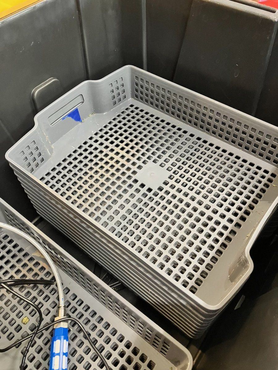 Curing multiple cultivars in a tote using a cure puck 2