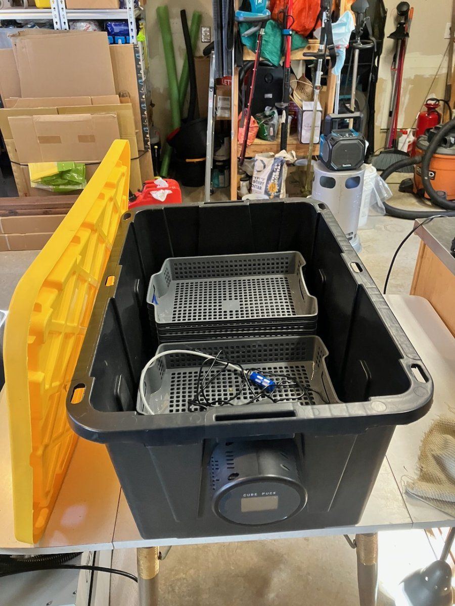 Curing multiple cultivars in a tote using a cure puck 3