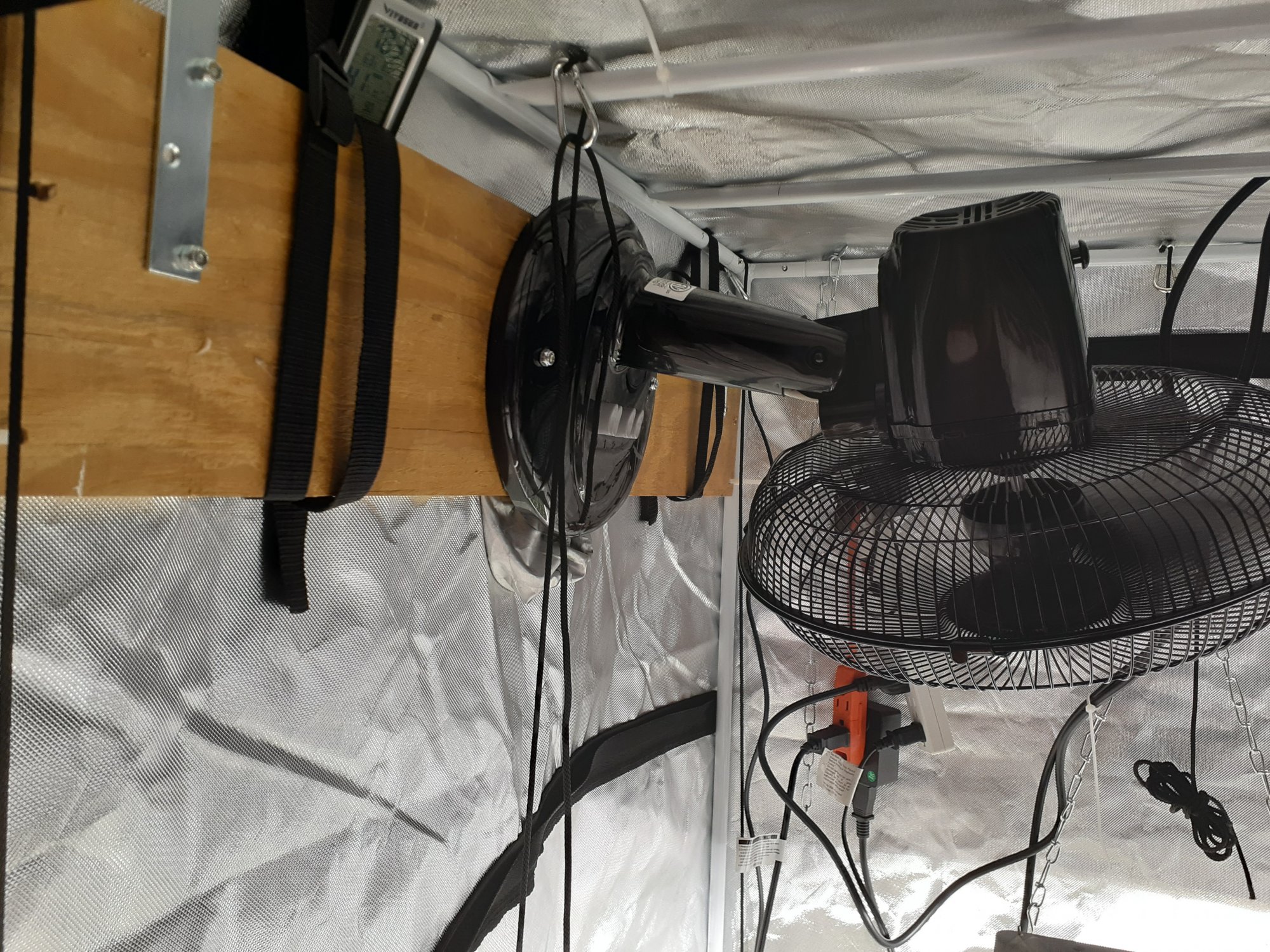 Diy oscillating fan mount 2