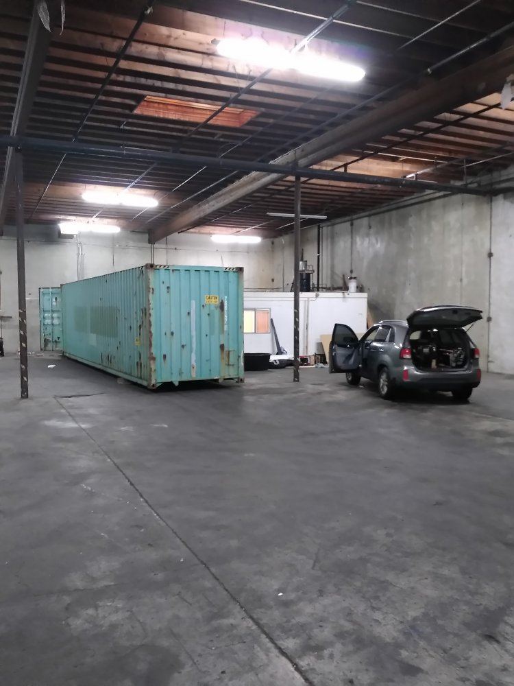 Garage to a warehouse 4
