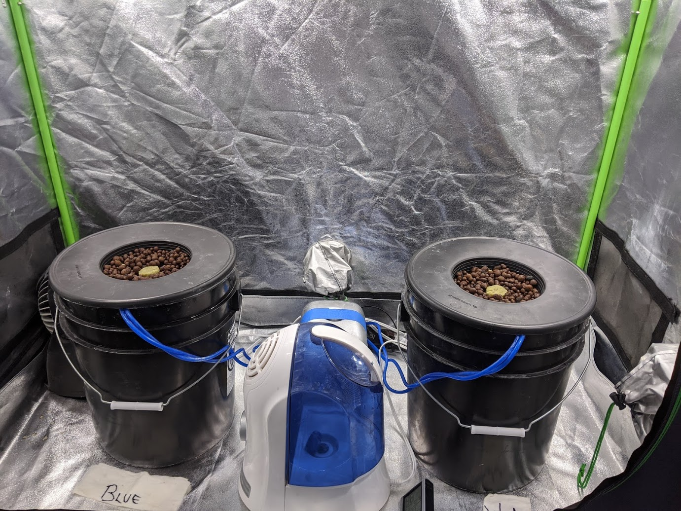 Grow 2   indoor hydro tent