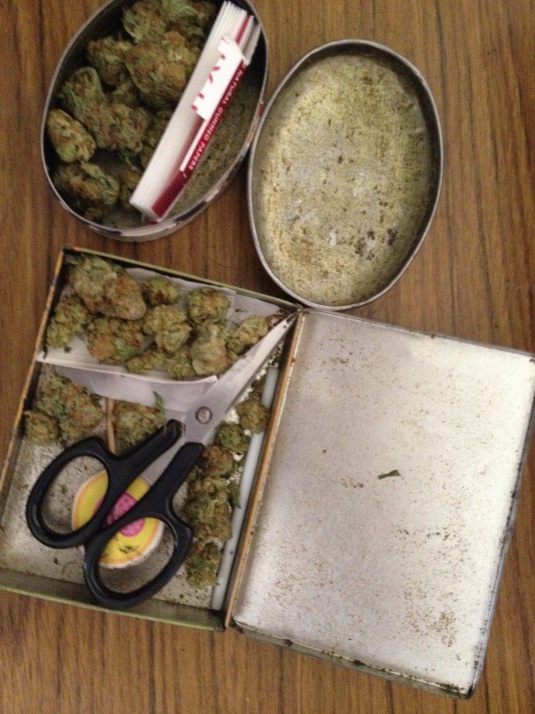 His  hers tins  whats your favourite way to hold your weed 2