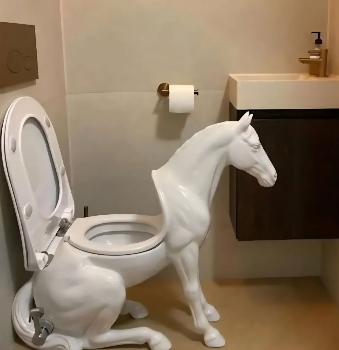 Horsetoilet