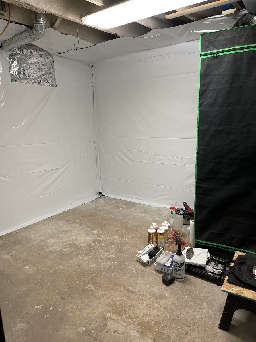 Im sofakinghigh and this is my grow room 5