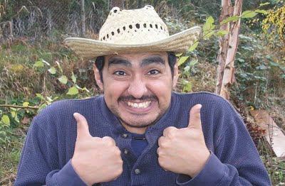 Mexican guy thumbs up