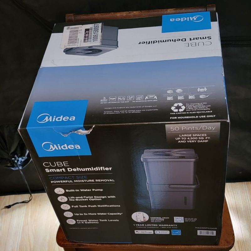 Midea Dehumidifier   In the box