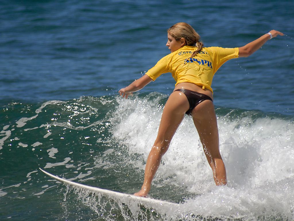 Surfgirl butt