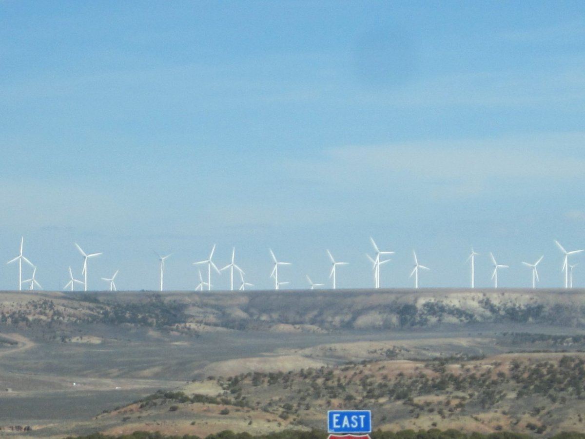 Windmills in WY 4 2014 IMG 6312
