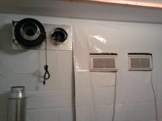 exhaust 2nd pic with ac.jpg