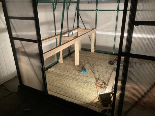 My Grow Diary. First timer. Here goes.