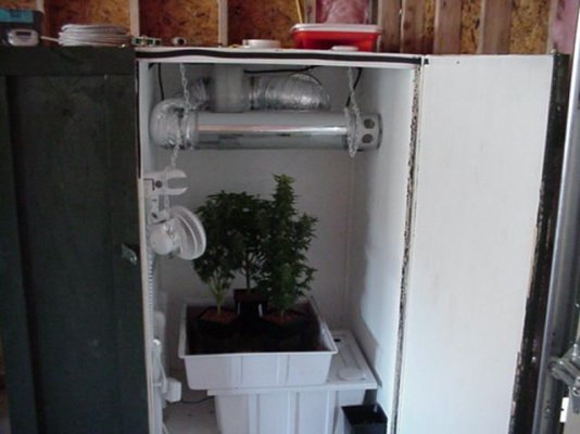 diy-grow-cabinet-texas-style-5.jpg