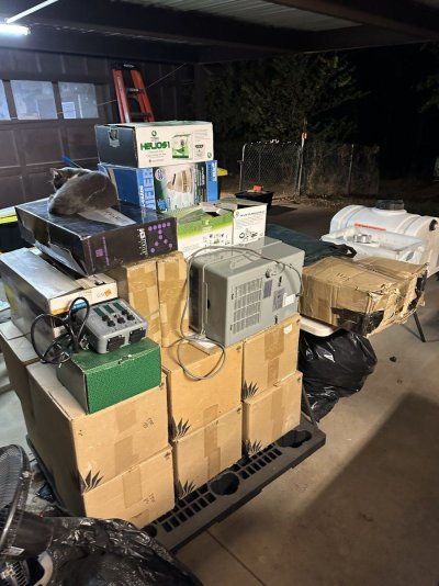 i-won-a-grow-supply-store-auction-4.jpeg