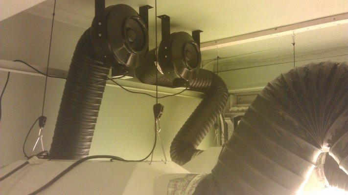2 750cfm fans.jpg