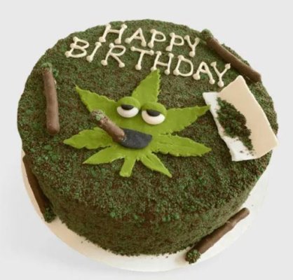 weed-birthday-cake-143437911(1).jpg