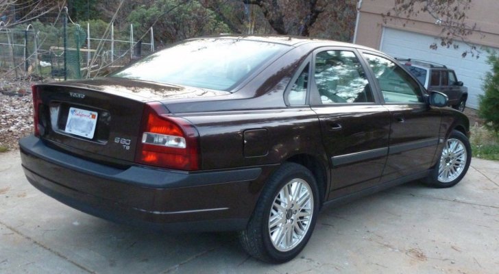 Volvo_S80T6.1999.rearpass.JPG