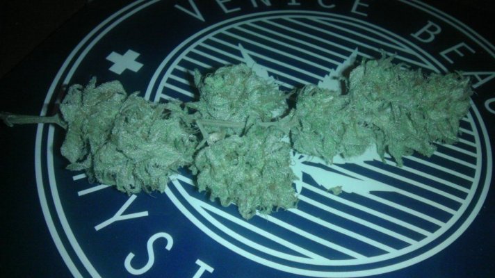 does anyone know way(s) to make the skunk smell /taste come out more with organic or synthetics