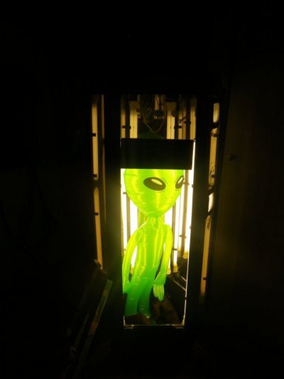 the PHOTOTRON has LANDED! 009.JPG