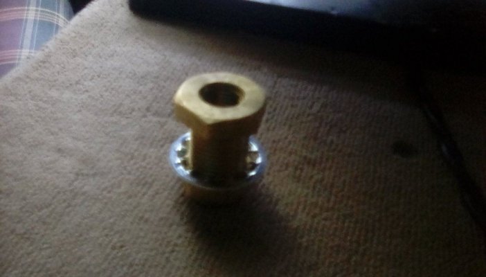 3/8" Bulkhead Through Polycarb Lid?
