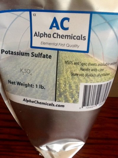fertilizing-organics-vs-synthetic-13.jpeg