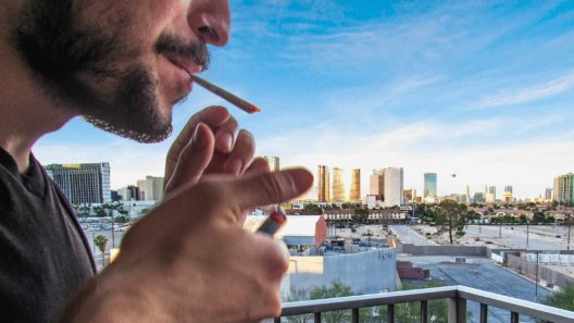 Cannabis In Hotels? Desert Hot Springs Eyes Cannatourism