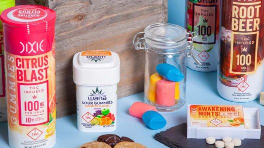 Hawaii's Governor Has Officially Legalized the Sale of Weed Edibles