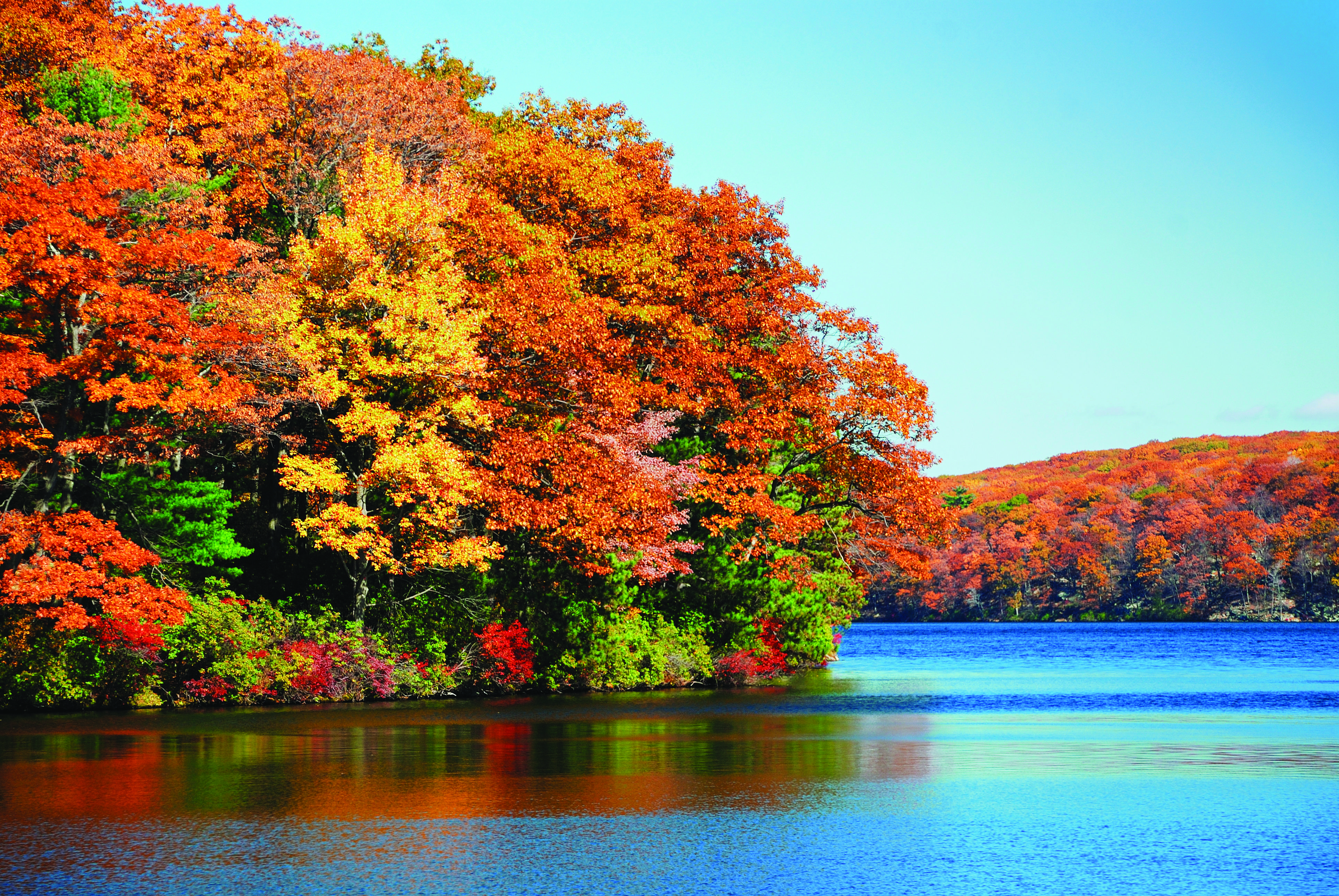 fall-colors-new-england-2975-autumn-new-england-fall-foliage-3872-x-2592.jpg