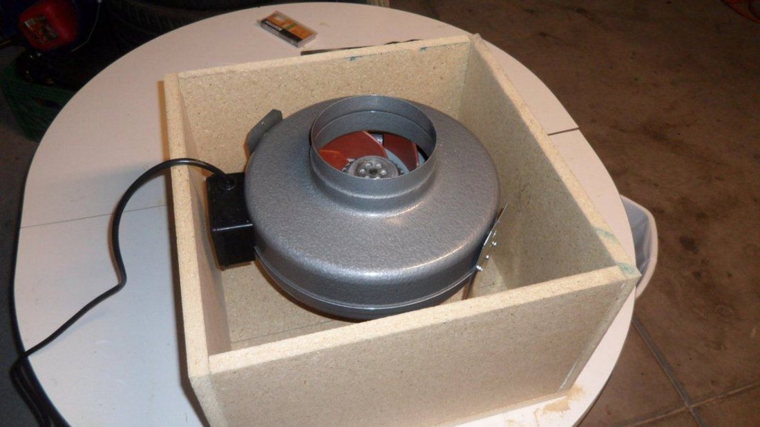Diy sound proof box to silemnce your inline fan 2